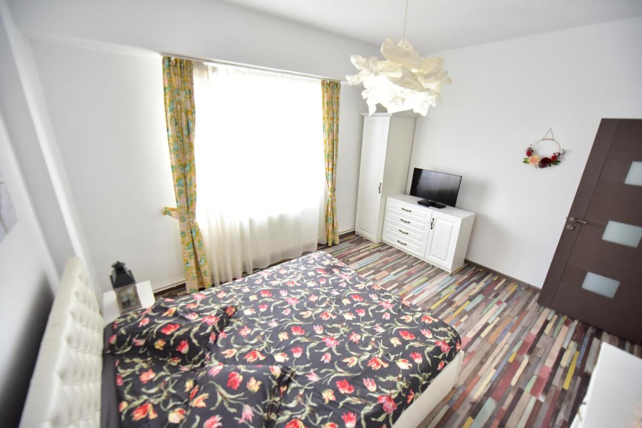 Flh - Mountain View Apartment Sibiu Luaran gambar